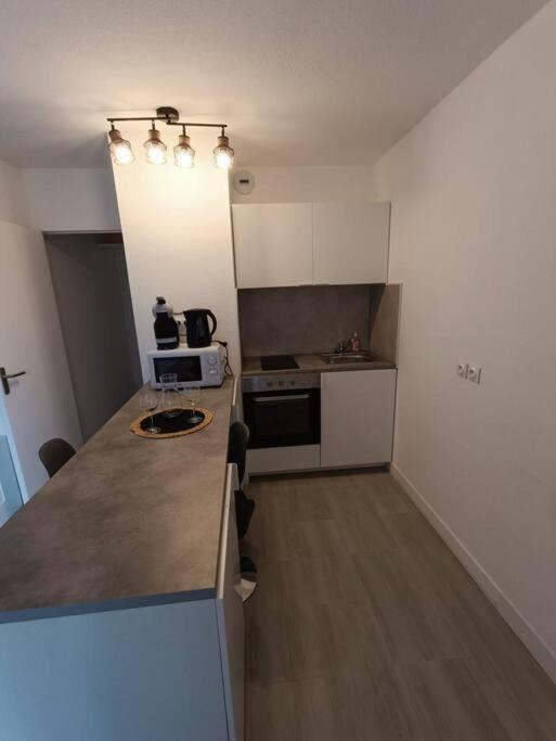 Appartement Tout Equipe 2 A 4 Couchages St Charles Marseille Kültér fotó